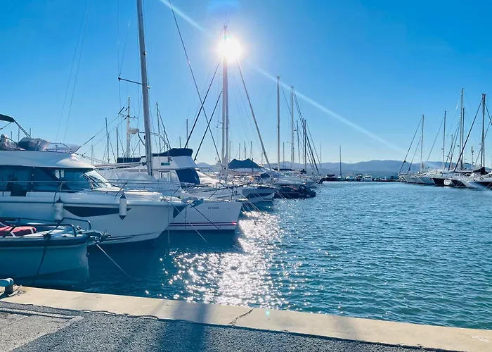 Beau 2 Pieces Santa Lucia St Raphael - Piscine شقة Saint-Raphaël