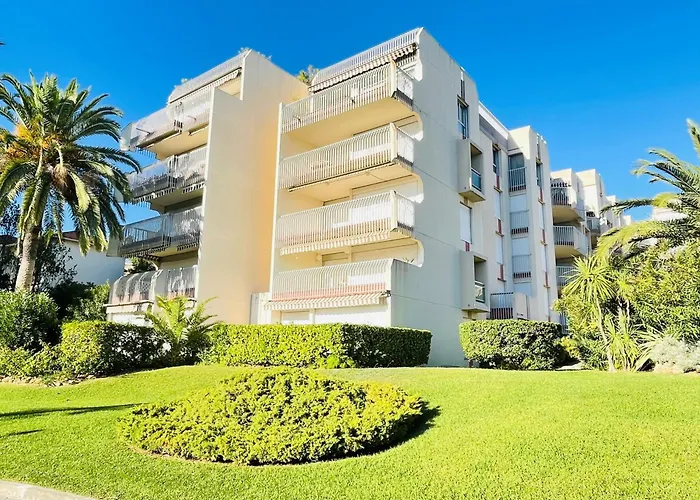 Beau 2 Pieces Santa Lucia St Raphael - Piscine * Saint-Raphael (Var)